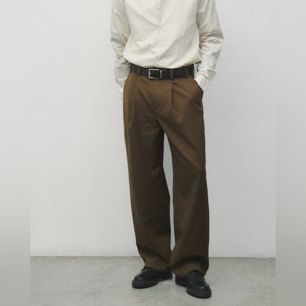 NEW Common Market Apollo Straight Leg Pleated Trouser Pants Size Medium Mocha